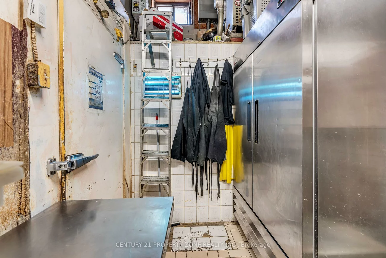 5130, Dixie, Northeast, Mississauga