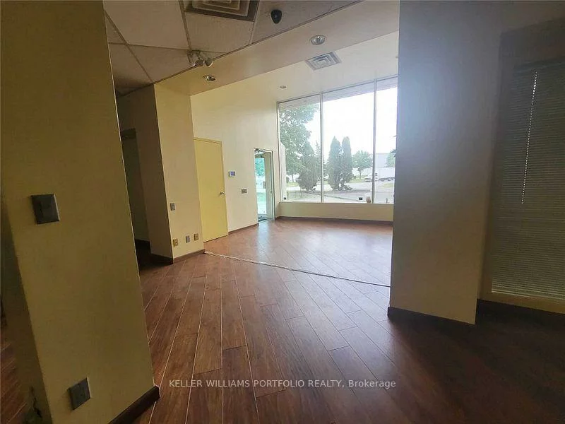 1611, Courtneypark, Northeast, Mississauga