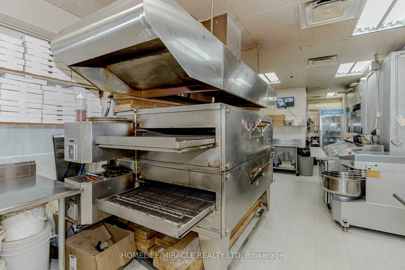 128, Queen, Streetsville, Mississauga