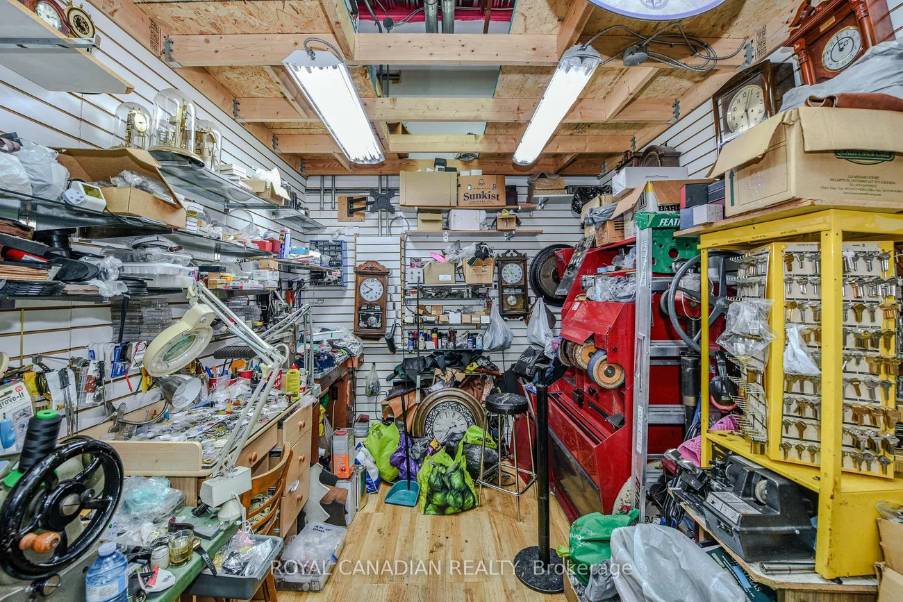 7215, Goreway, Malton, Mississauga