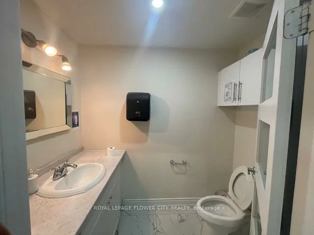 2355, Derry, Northeast, Mississauga