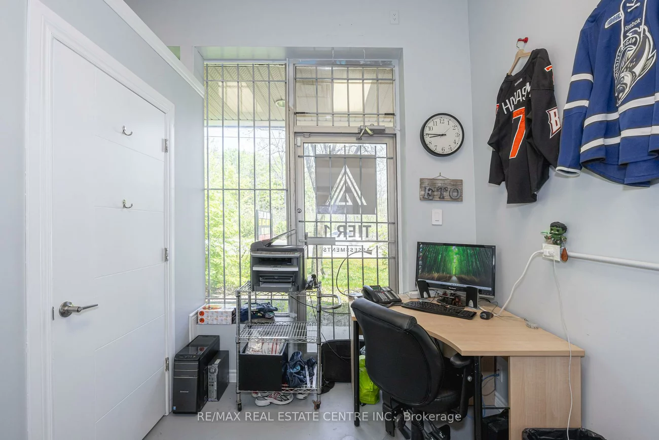 1075, Ceremonial, Hurontario, Mississauga