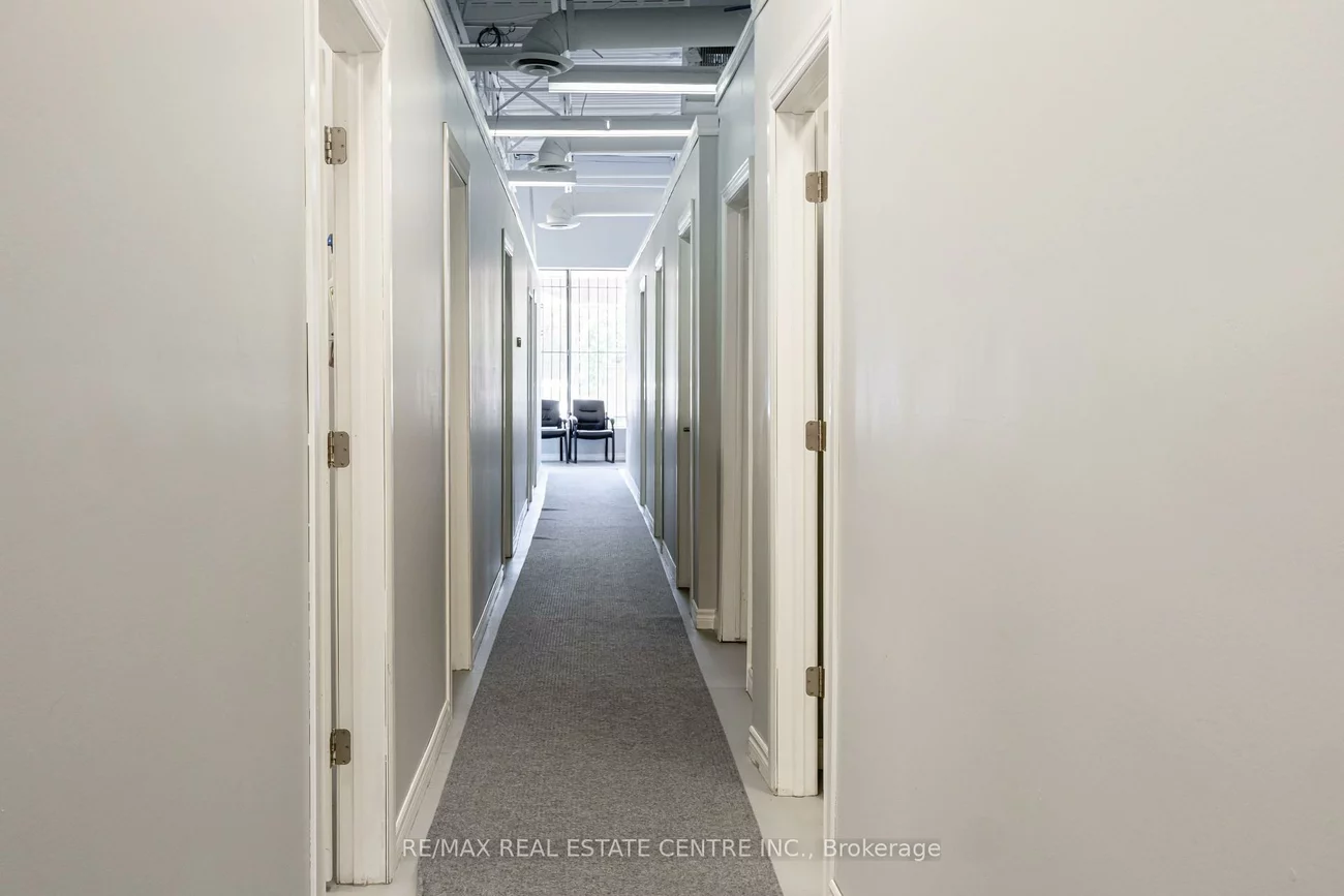1075, Ceremonial, Hurontario, Mississauga