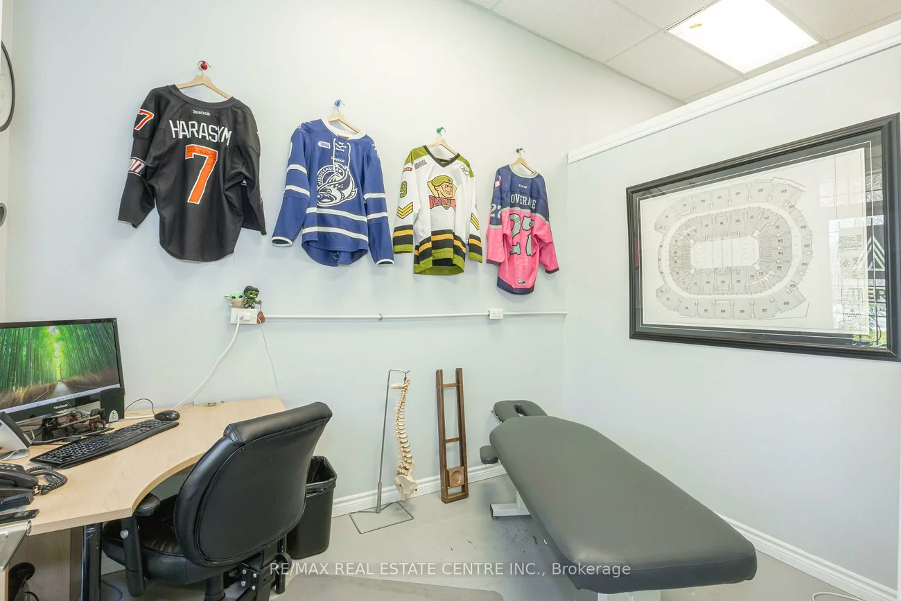 1075, Ceremonial, Hurontario, Mississauga