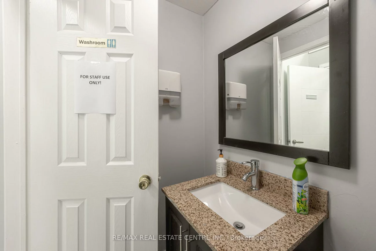 1075, Ceremonial, Hurontario, Mississauga