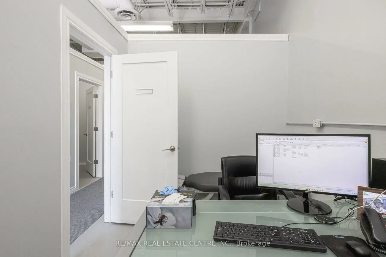 1075, Ceremonial, Hurontario, Mississauga