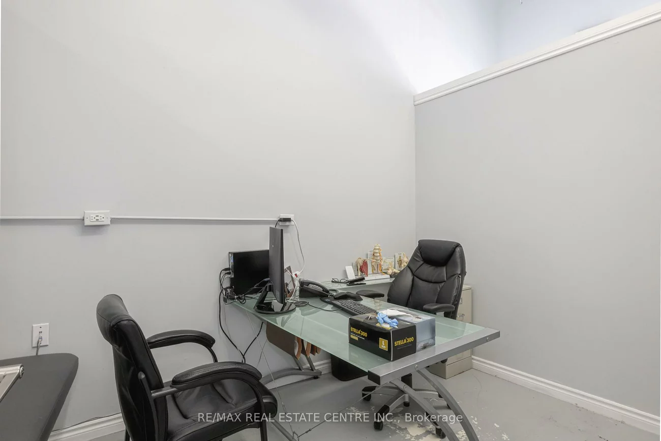 1075, Ceremonial, Hurontario, Mississauga