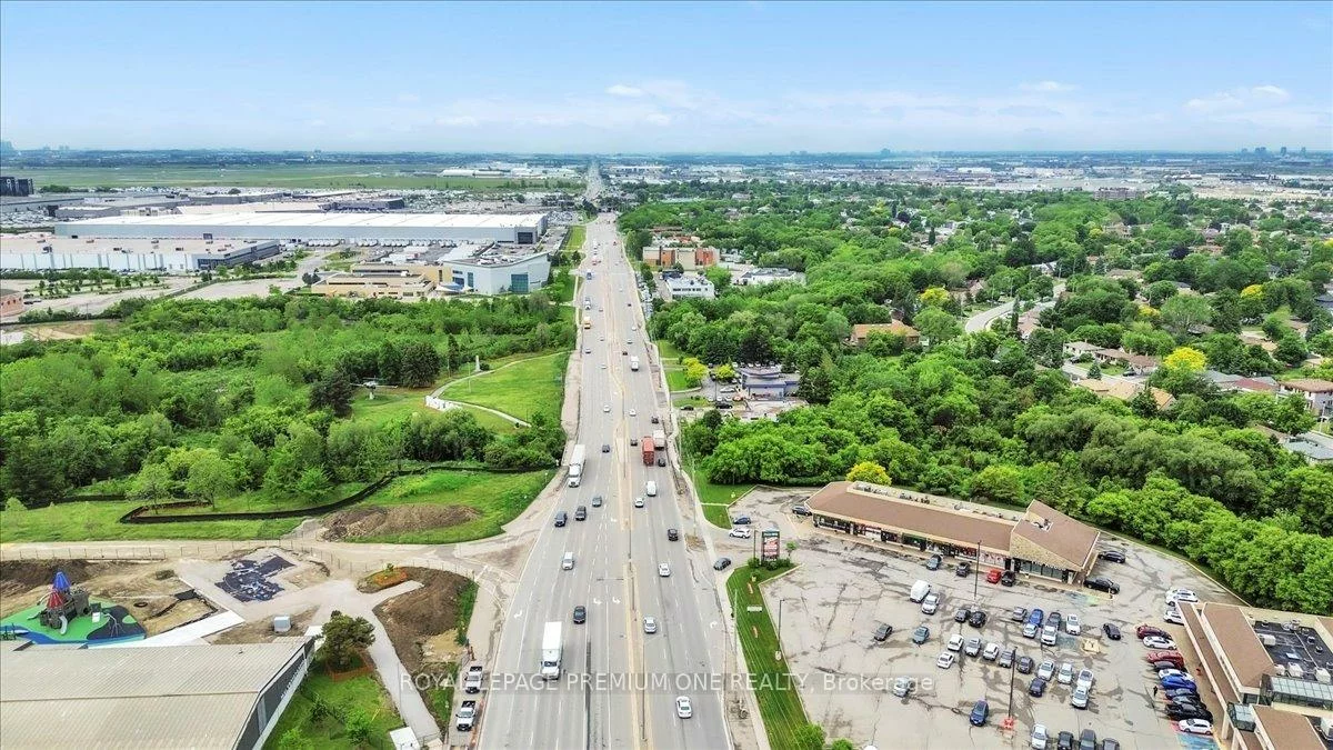 3530, Derry, Northeast, Mississauga