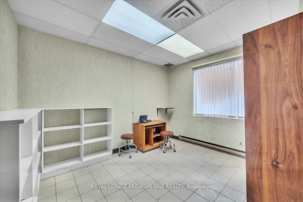 3530, Derry, Northeast, Mississauga