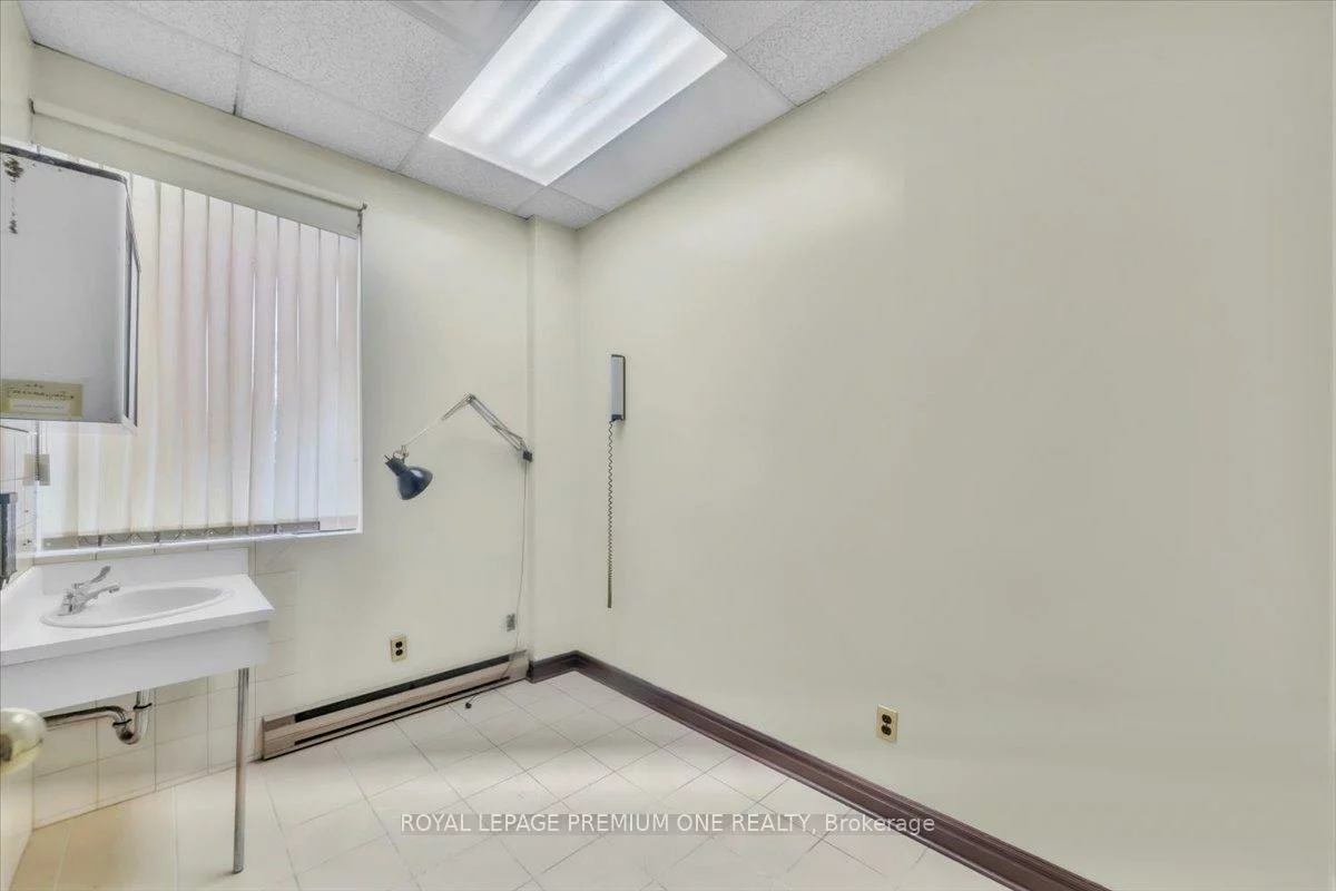 3530, Derry, Northeast, Mississauga