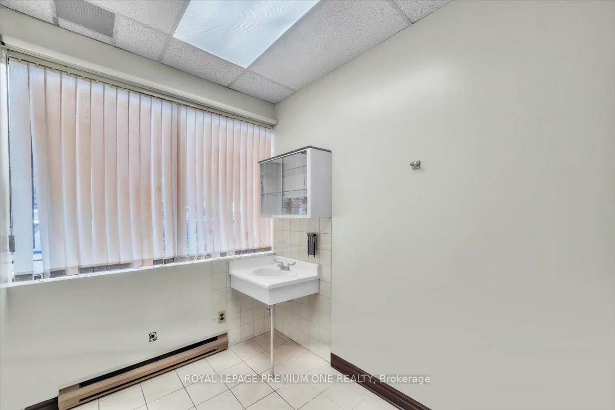 3530, Derry, Northeast, Mississauga