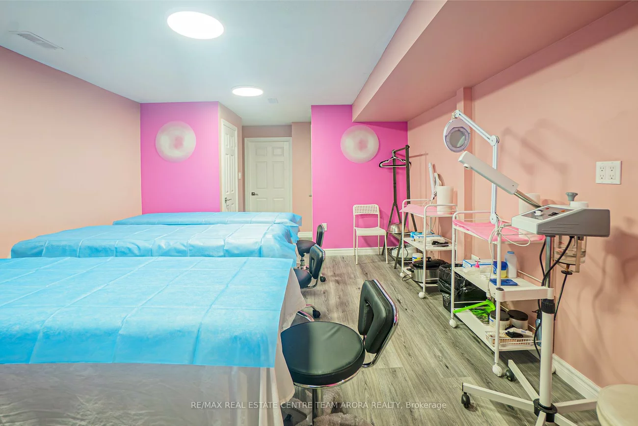 7060, Airport, Malton, Mississauga