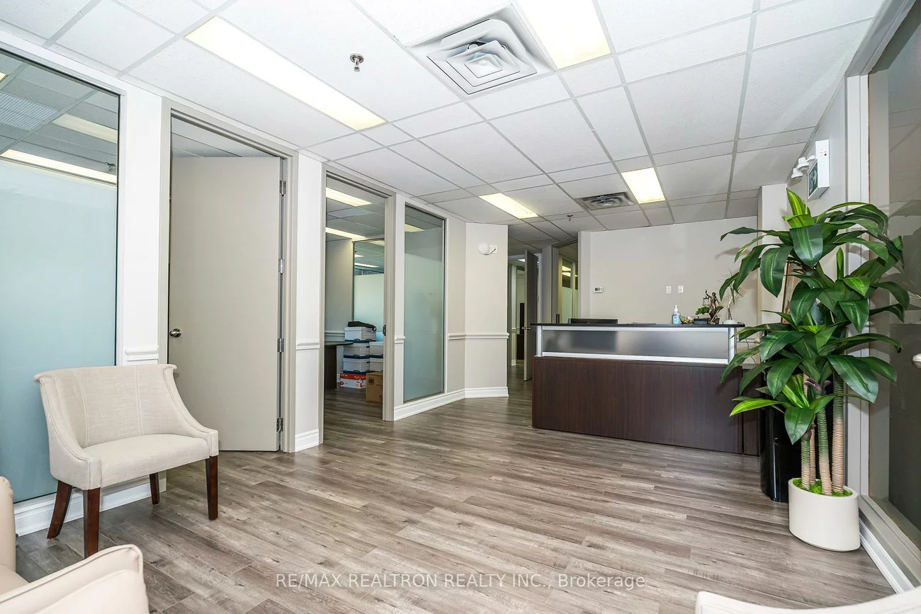 2800, Skymark, Airport Corporate, Mississauga
