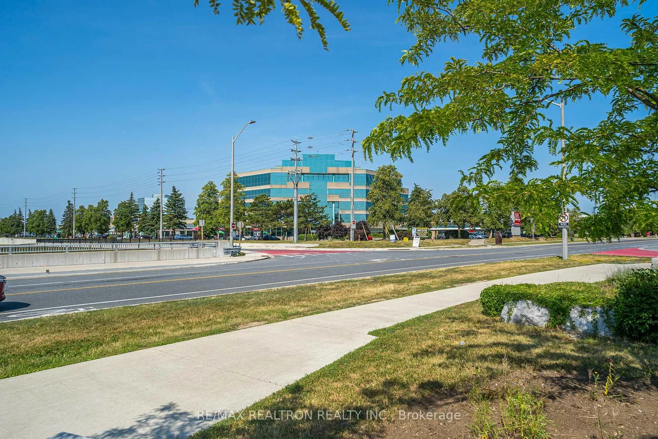 2800, Skymark, Airport Corporate, Mississauga