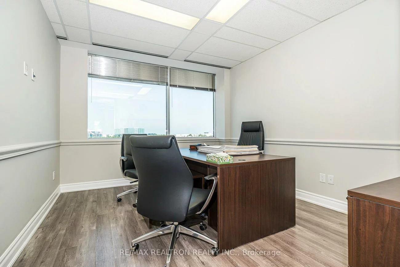 2800, Skymark, Airport Corporate, Mississauga