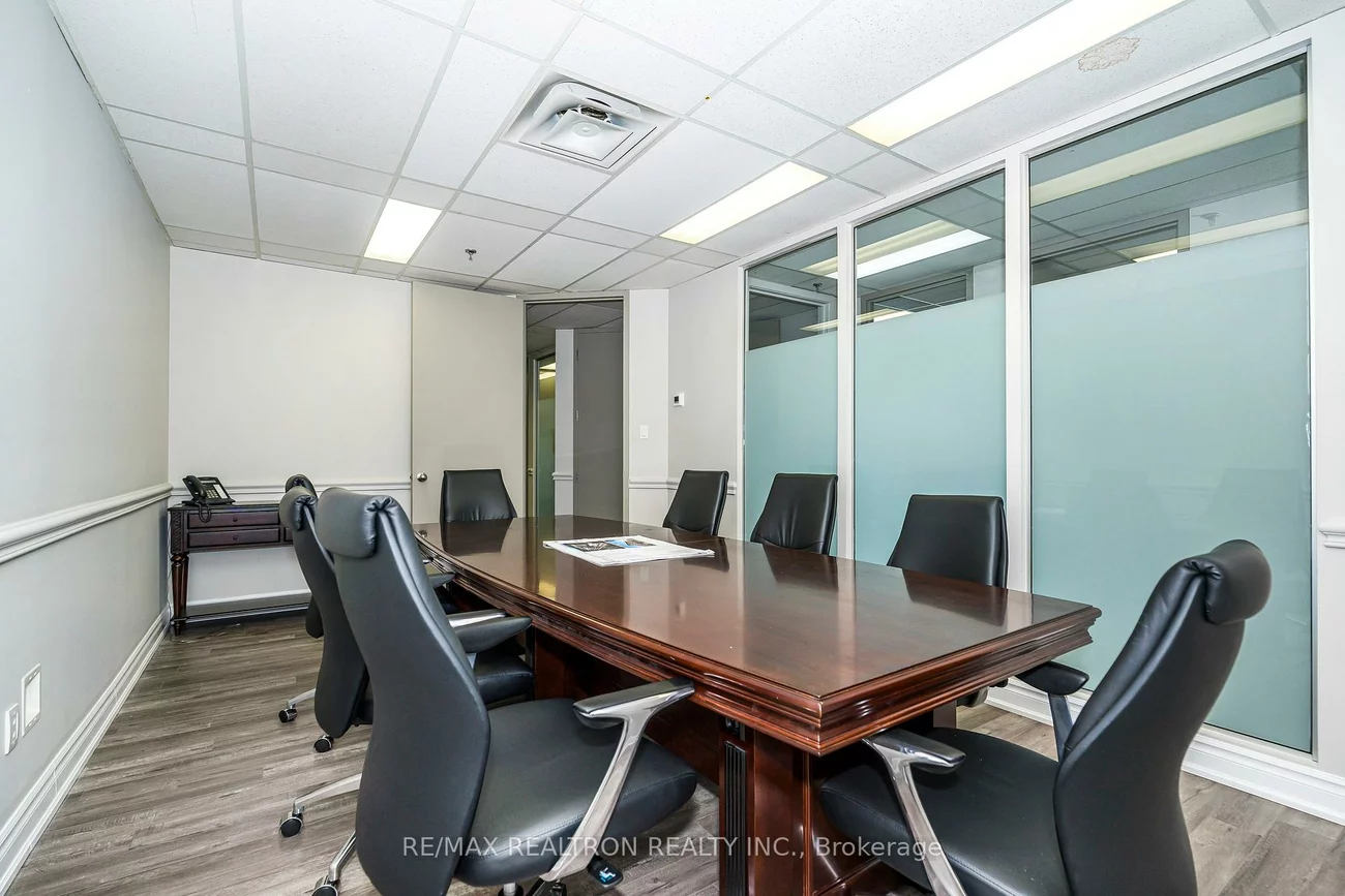 2800, Skymark, Airport Corporate, Mississauga