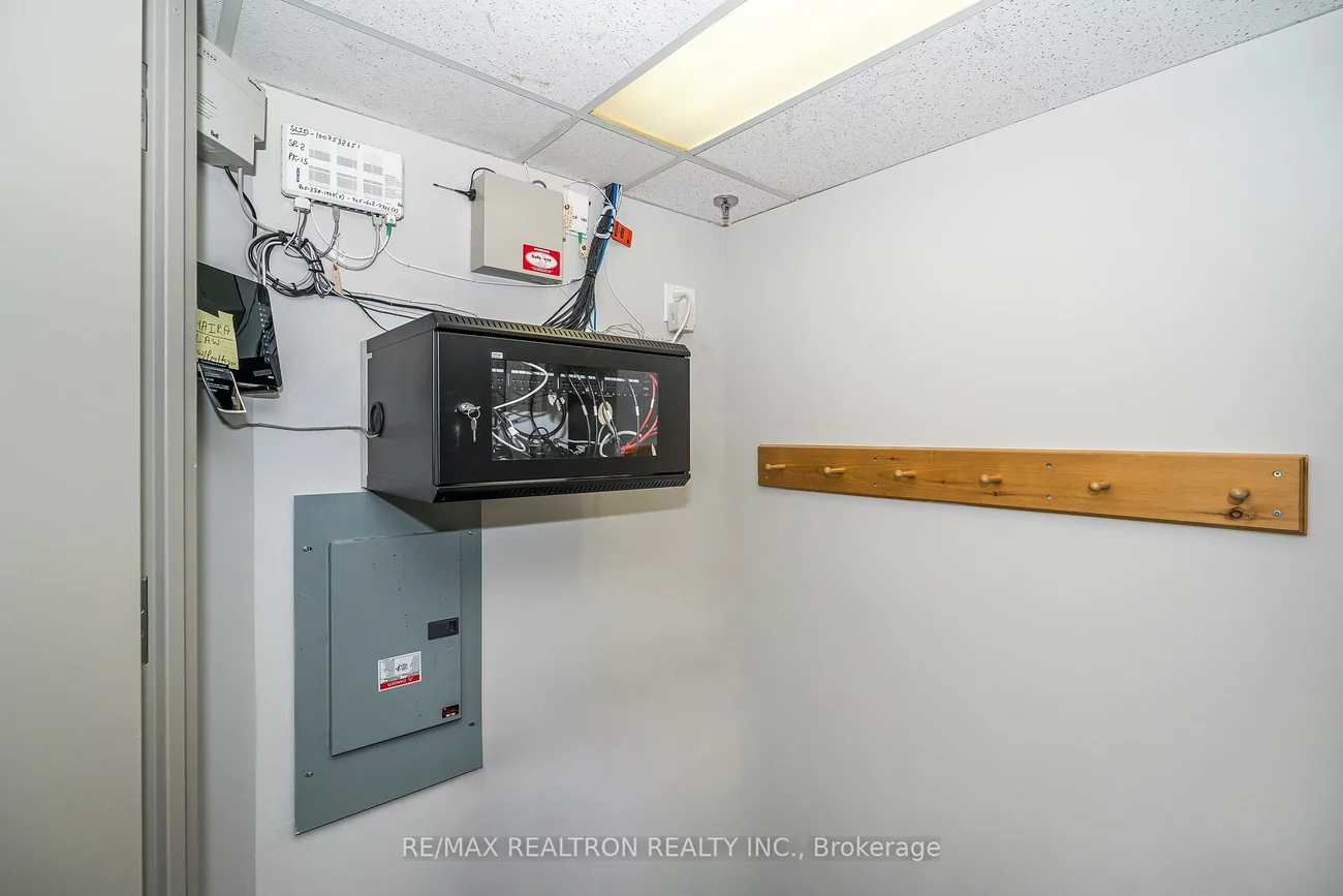 2800, Skymark, Airport Corporate, Mississauga