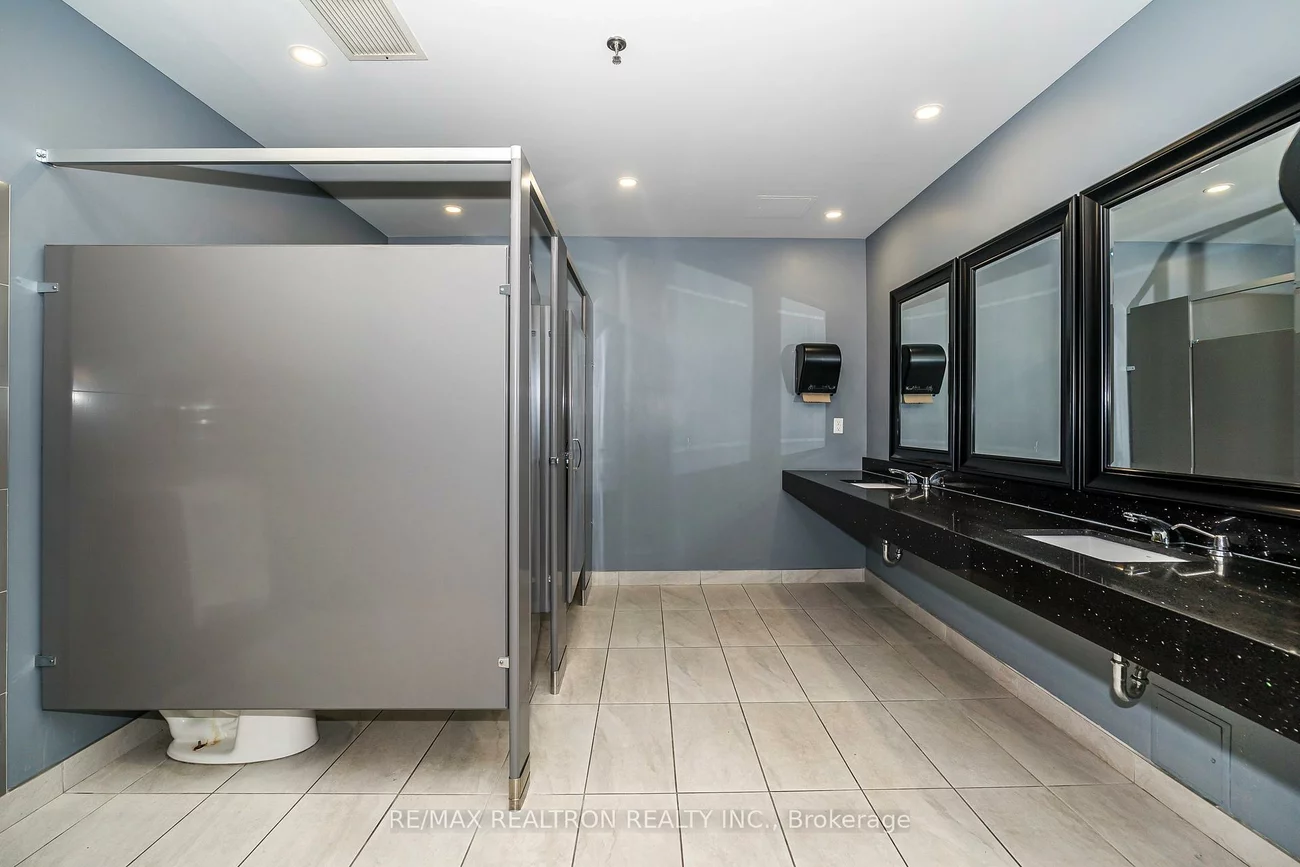 2800, Skymark, Airport Corporate, Mississauga