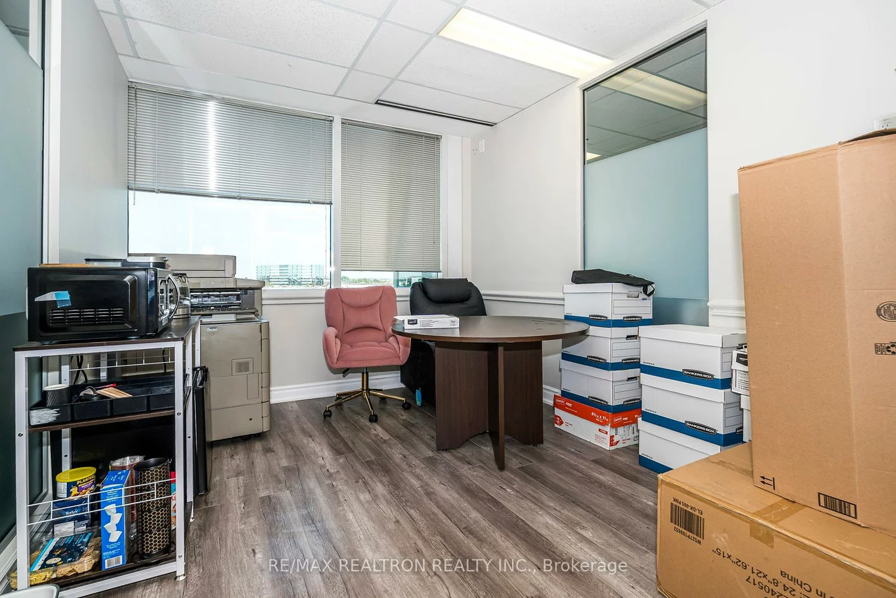 2800, Skymark, Airport Corporate, Mississauga