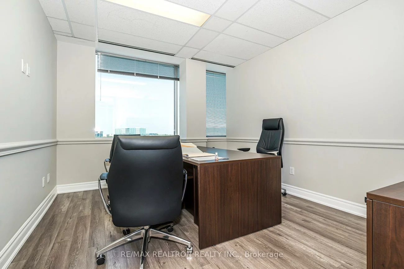 2800, Skymark, Airport Corporate, Mississauga