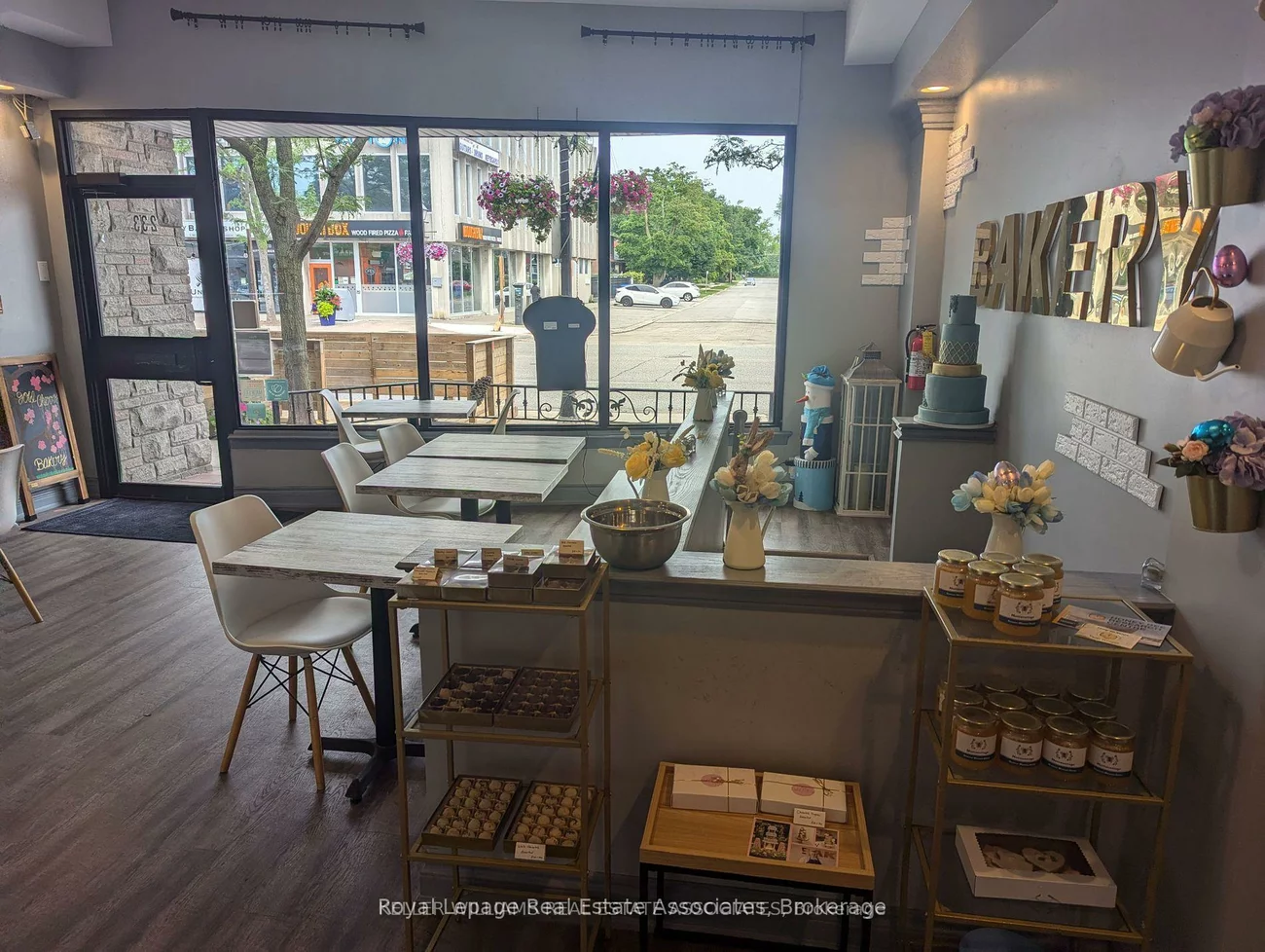 233, Lakeshore, Port Credit, Mississauga