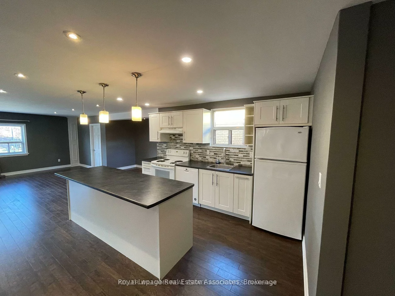 233, Lakeshore, Port Credit, Mississauga