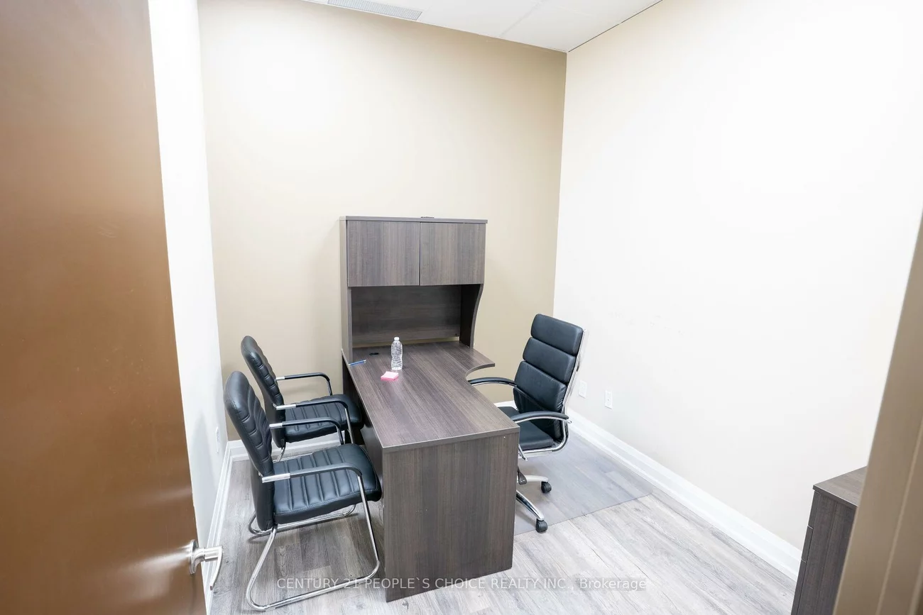 5160, EXPLORER, Airport Corporate, Mississauga