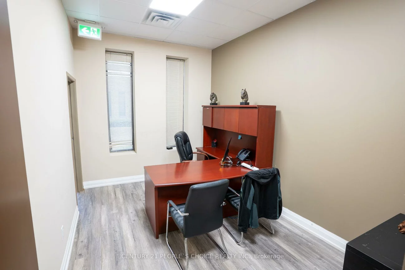 5160, EXPLORER, Airport Corporate, Mississauga