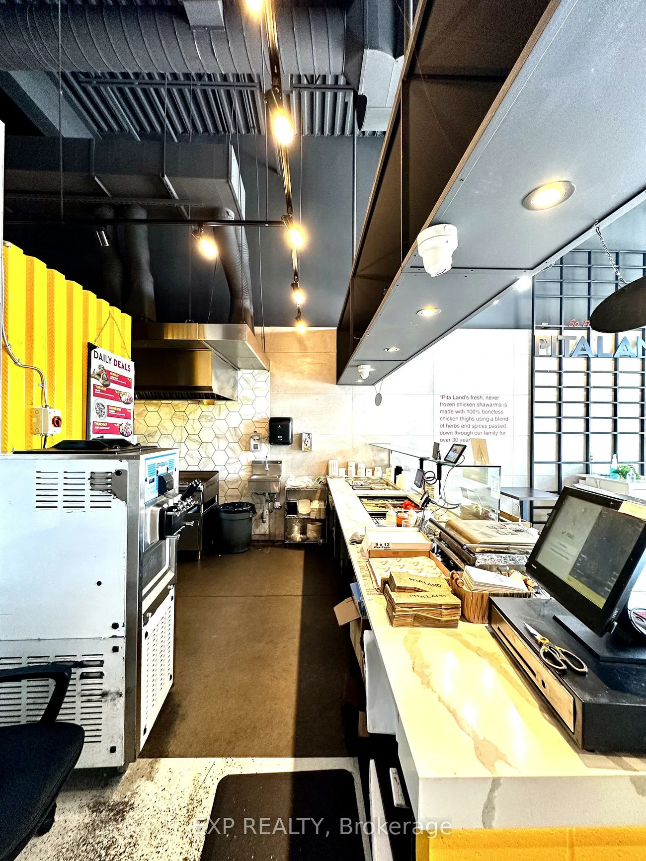 70, World, Gateway, Mississauga