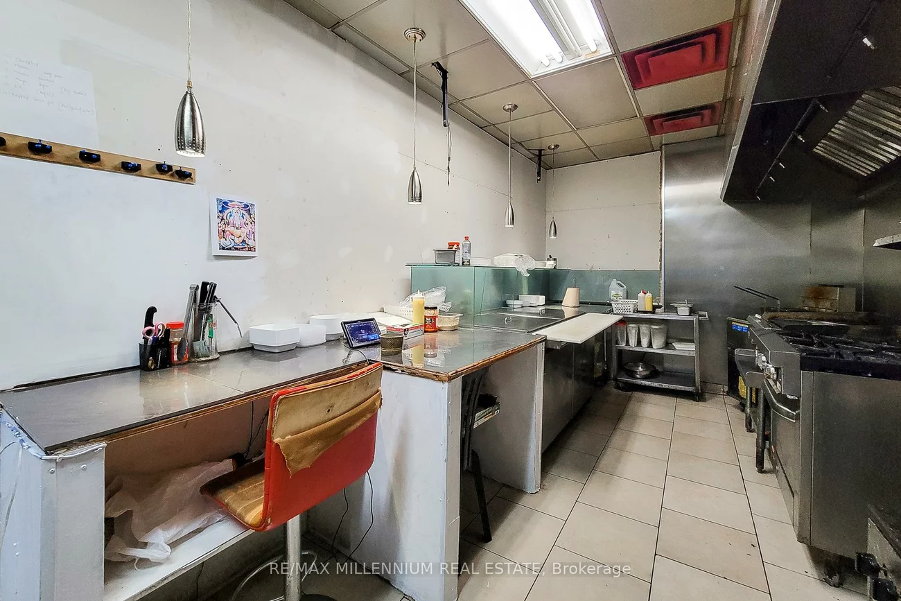 2121, Dundas, Dixie, Mississauga