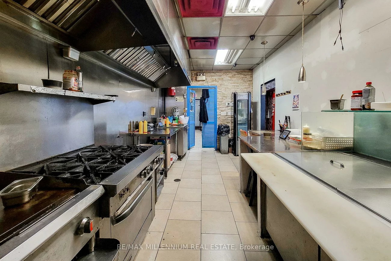 2121, Dundas, Dixie, Mississauga