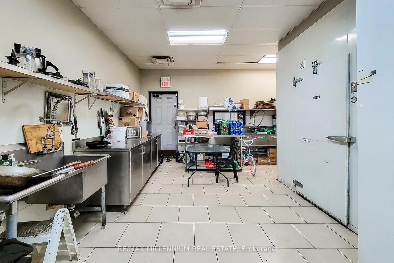 2121, Dundas, Dixie, Mississauga
