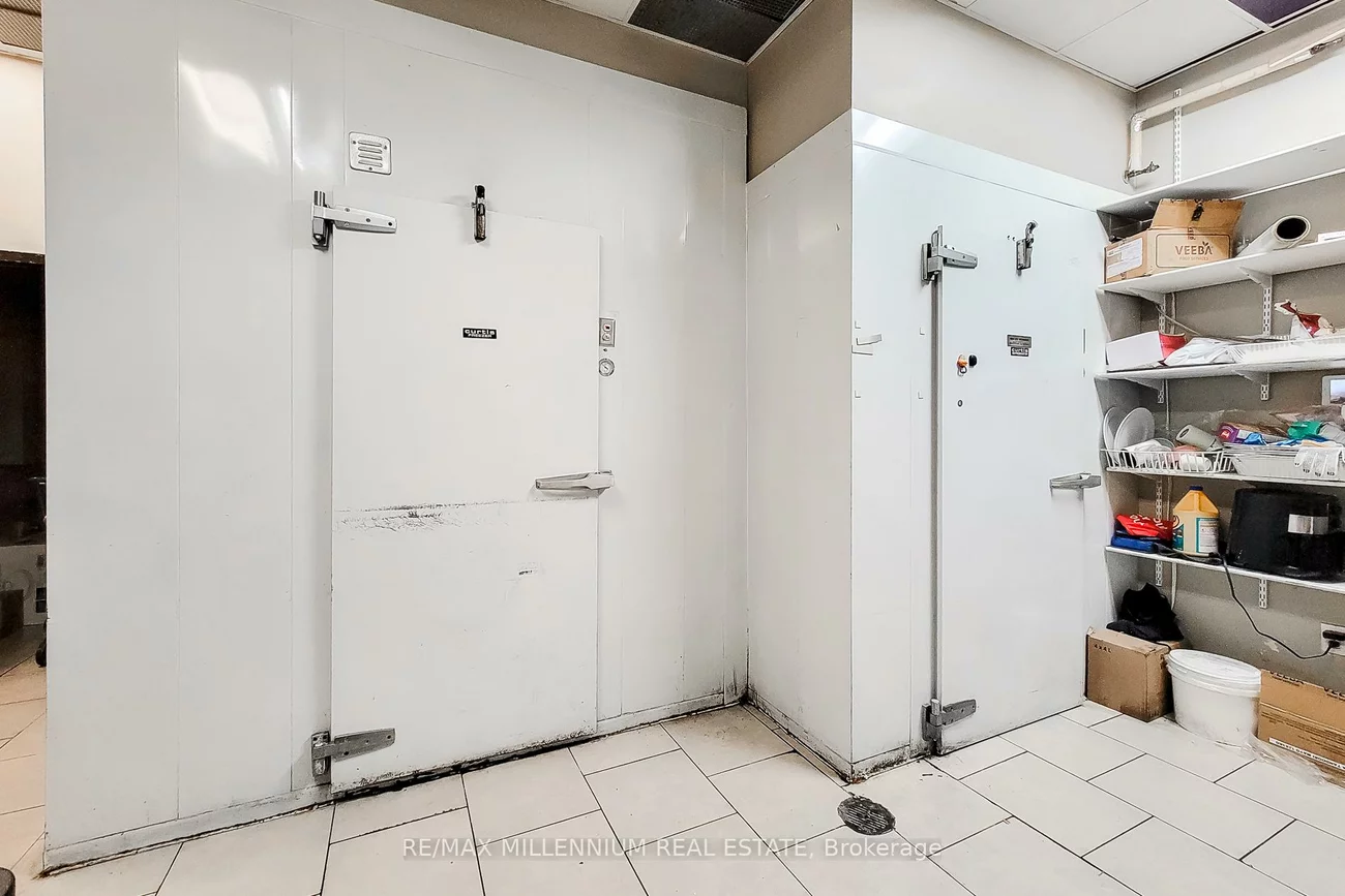 2121, Dundas, Dixie, Mississauga