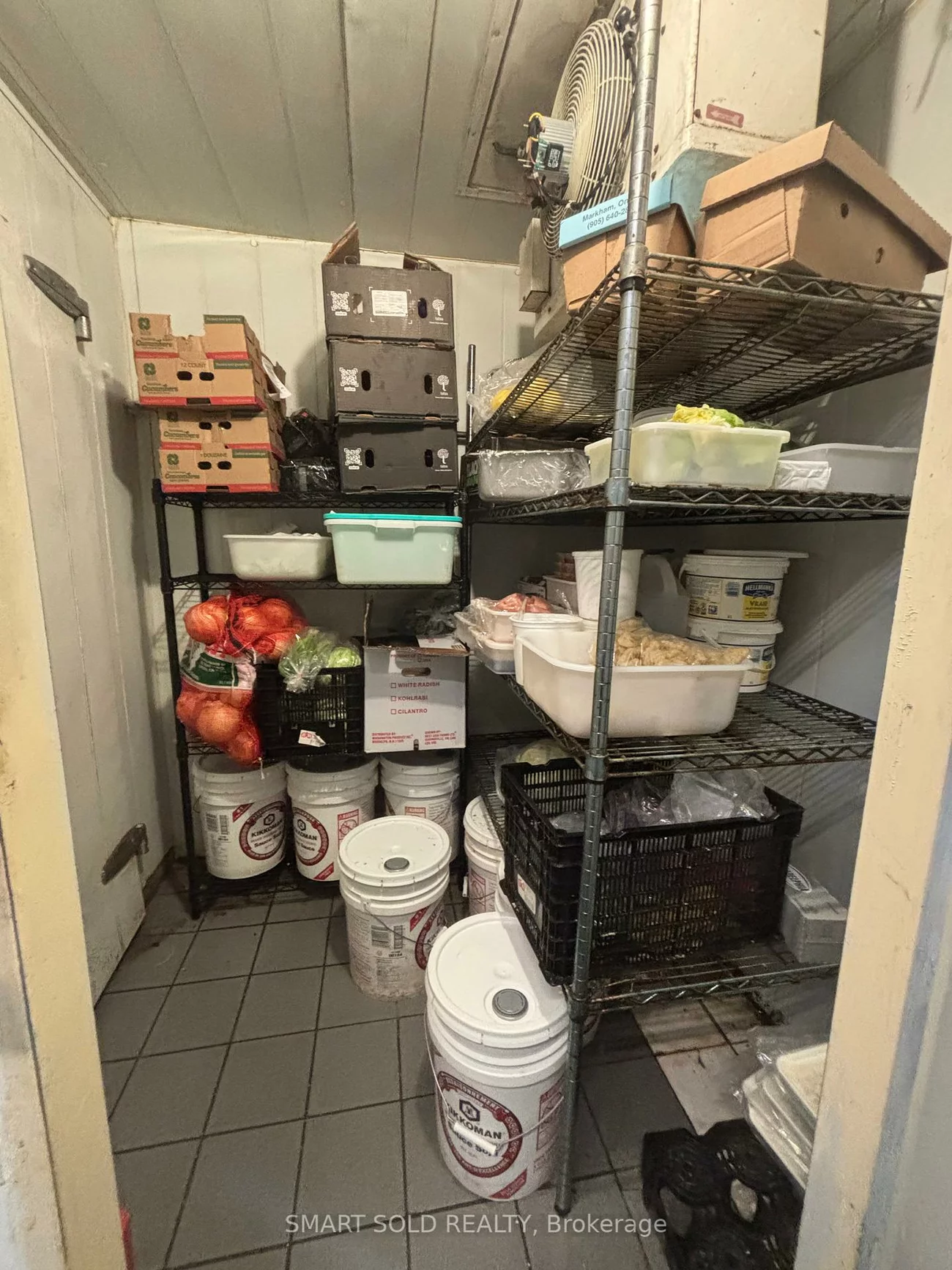 60, Dundas, Cooksville, Mississauga