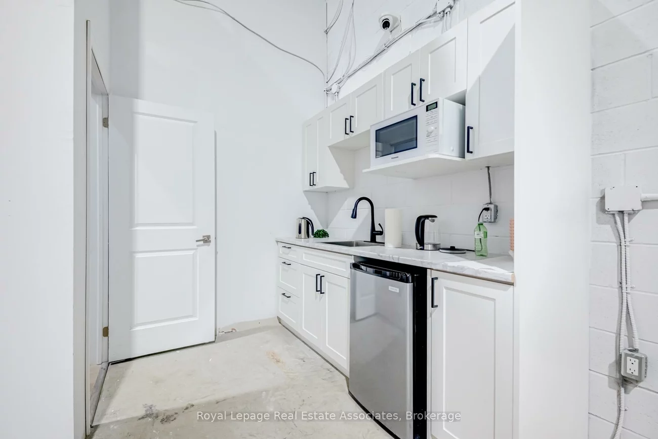 5250, Solar, Airport Corporate, Mississauga