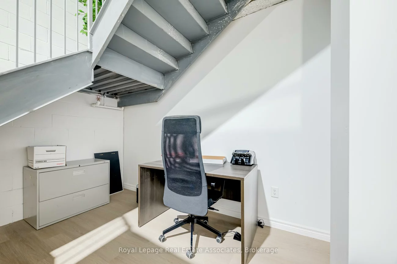 5250, Solar, Airport Corporate, Mississauga