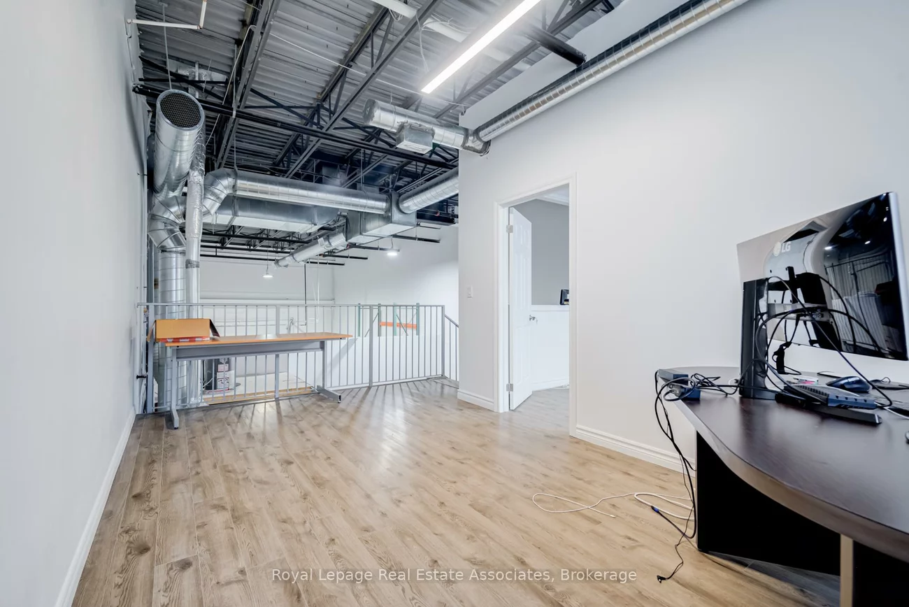 5250, Solar, Airport Corporate, Mississauga
