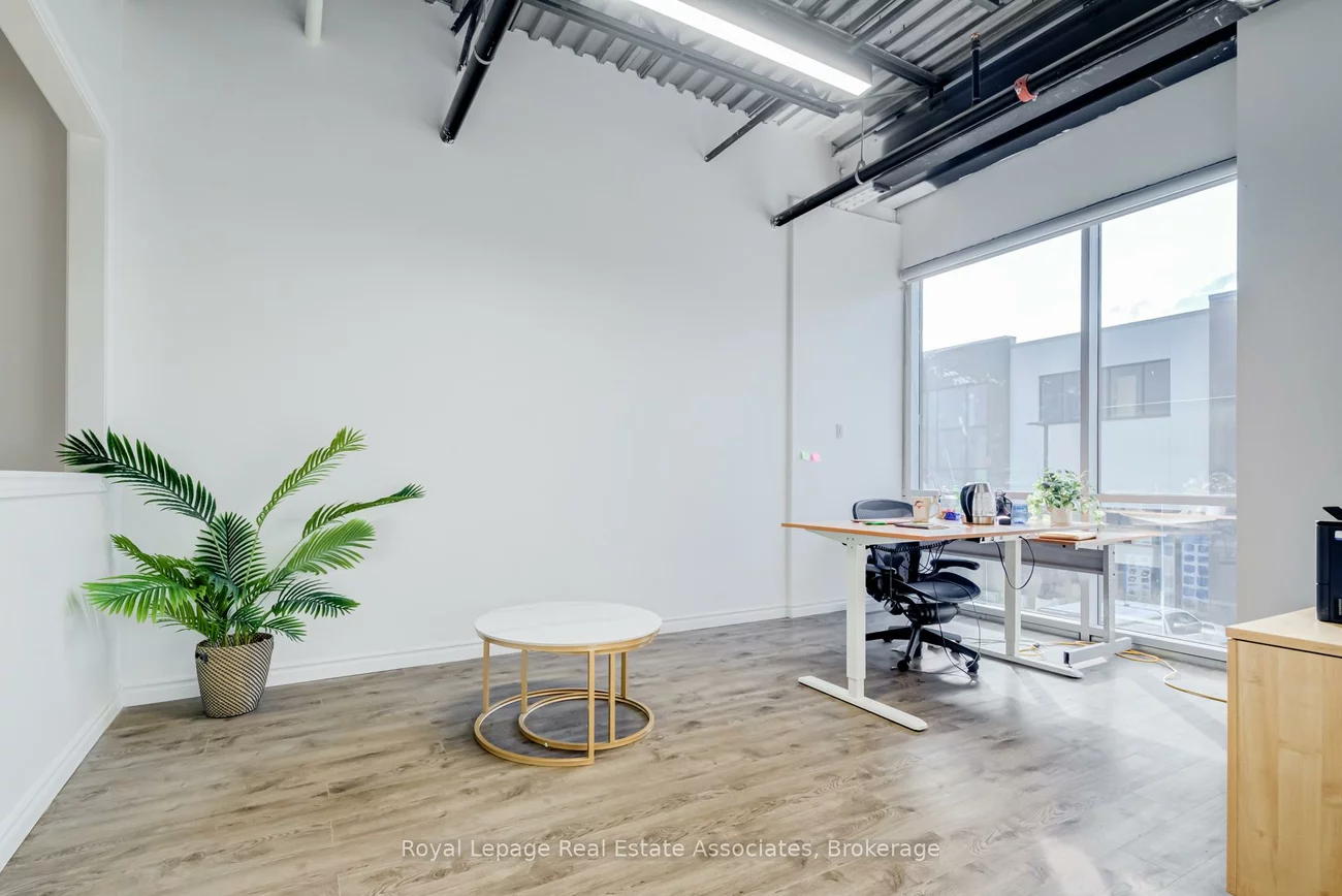 5250, Solar, Airport Corporate, Mississauga