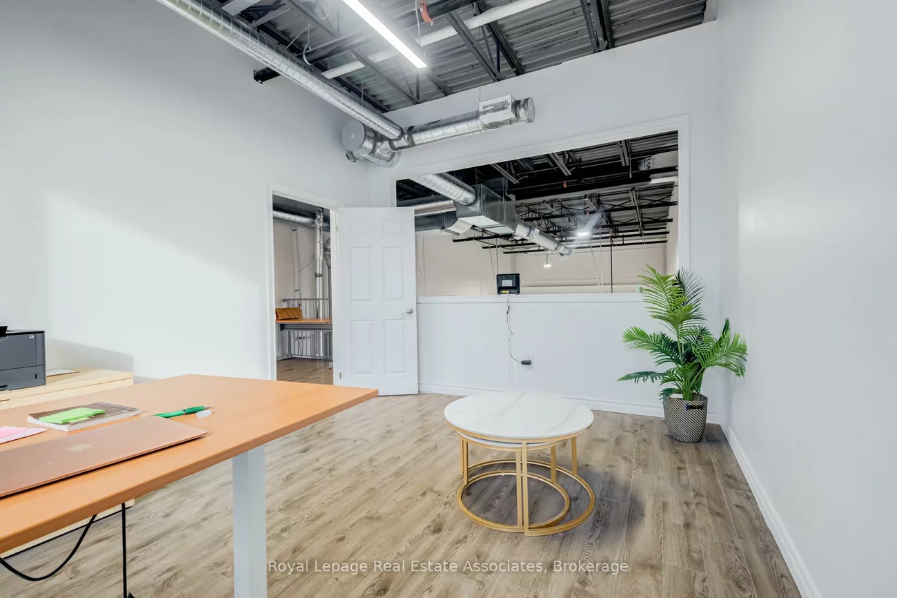 5250, Solar, Airport Corporate, Mississauga