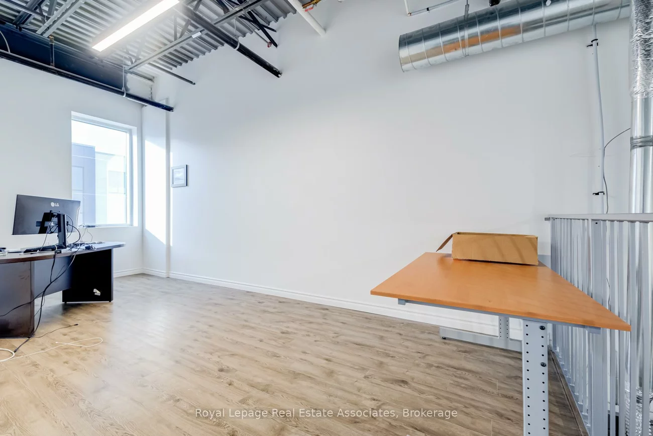 5250, Solar, Airport Corporate, Mississauga