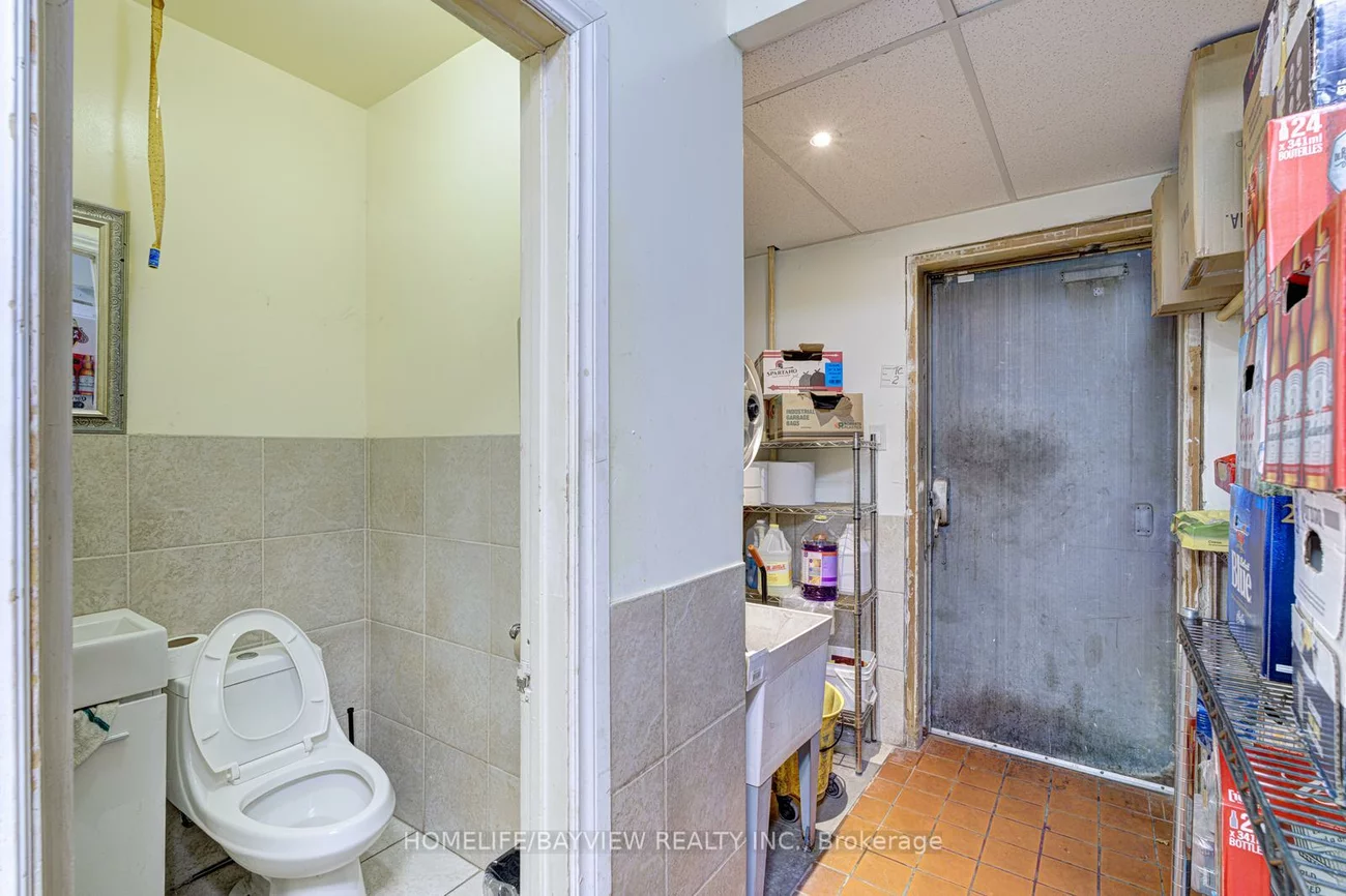 2425, Truscott, Clarkson, Mississauga