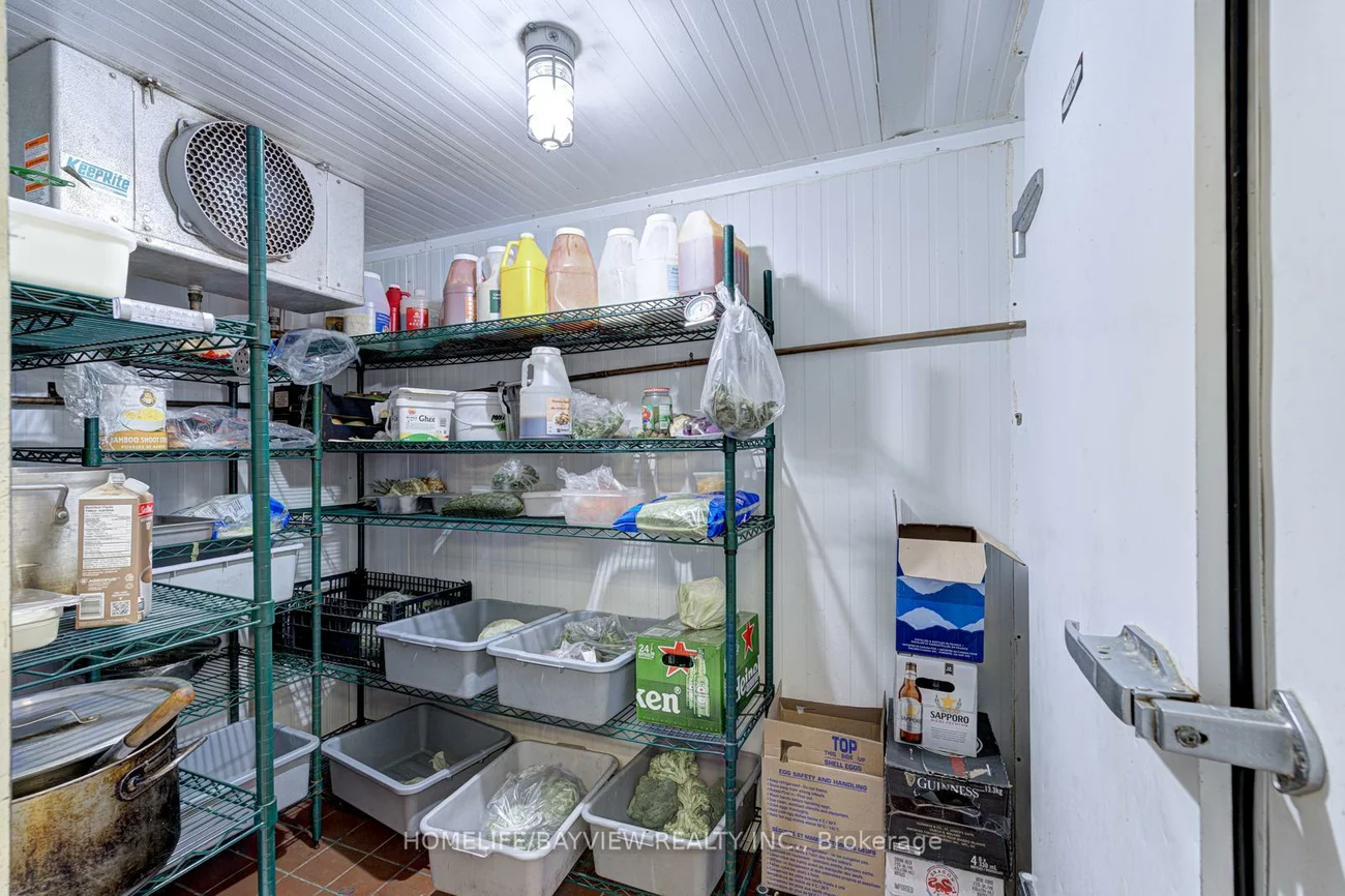 2425, Truscott, Clarkson, Mississauga