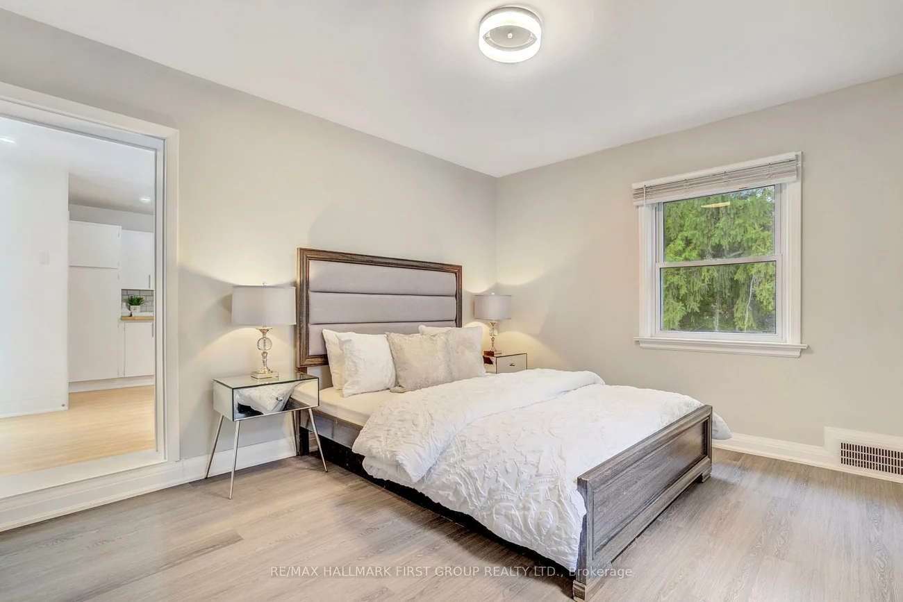 1395, Hurontario, Mineola, Mississauga