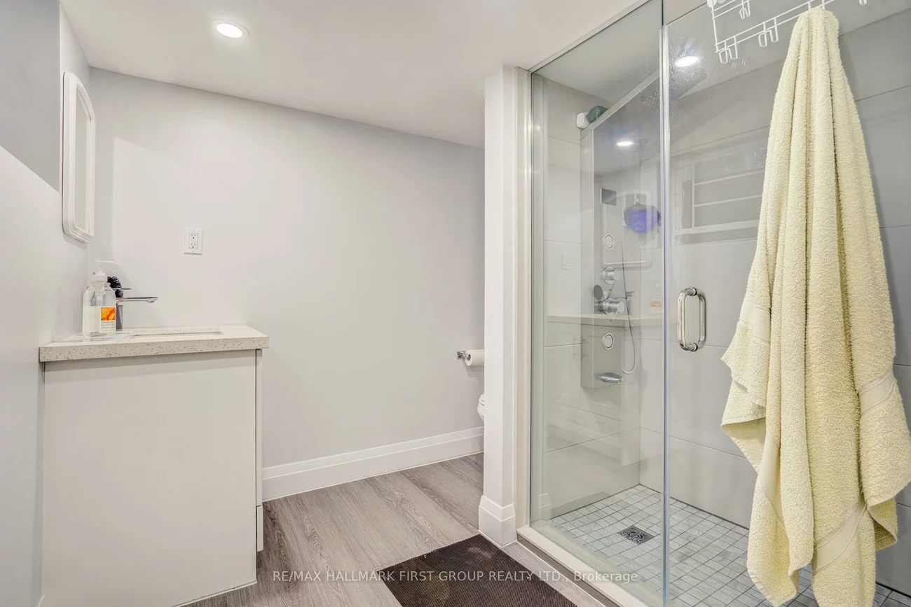 1395, Hurontario, Mineola, Mississauga