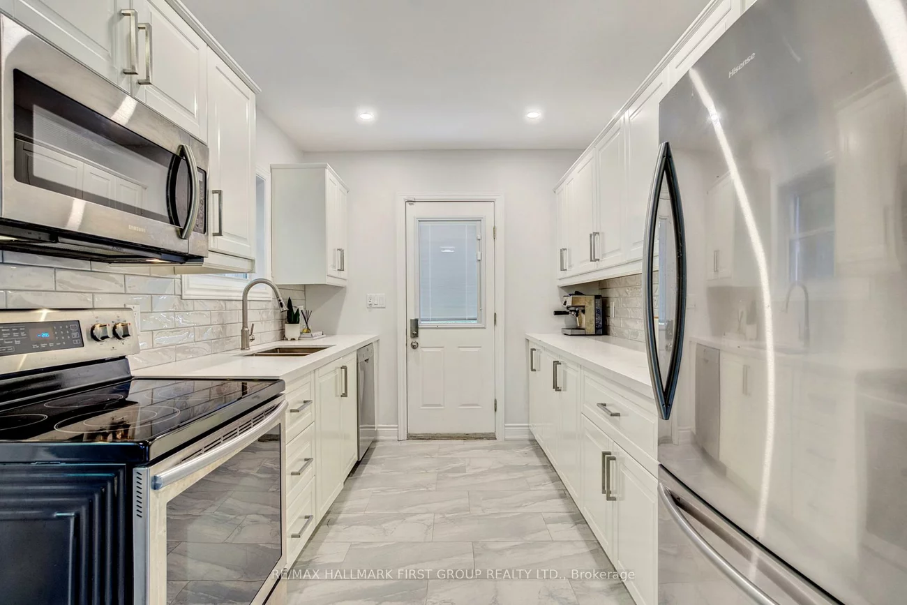 1395, Hurontario, Mineola, Mississauga