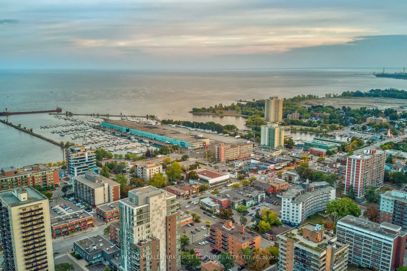 1395, Hurontario, Mineola, Mississauga