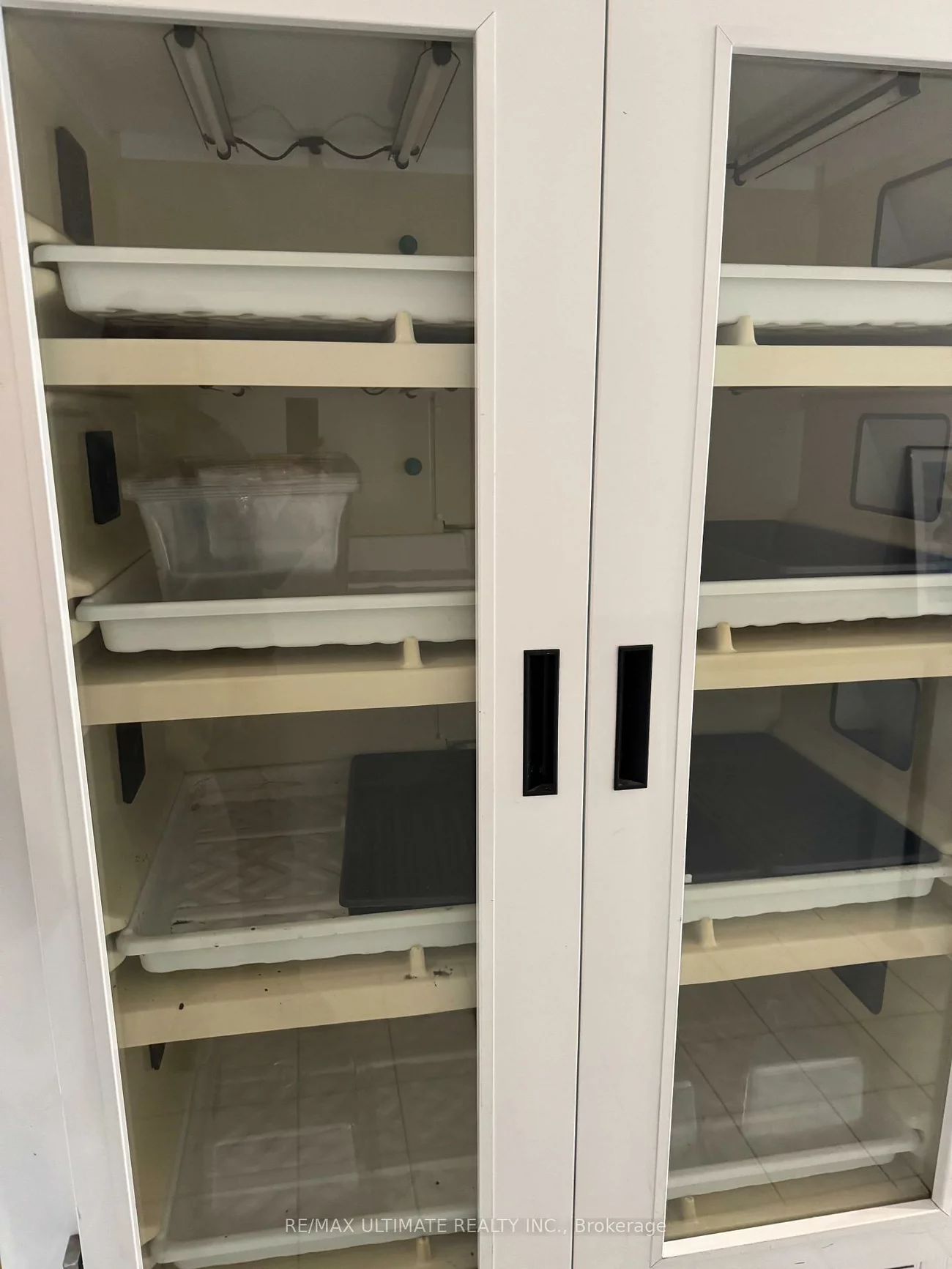 215, Lakeshore, Port Credit, Mississauga