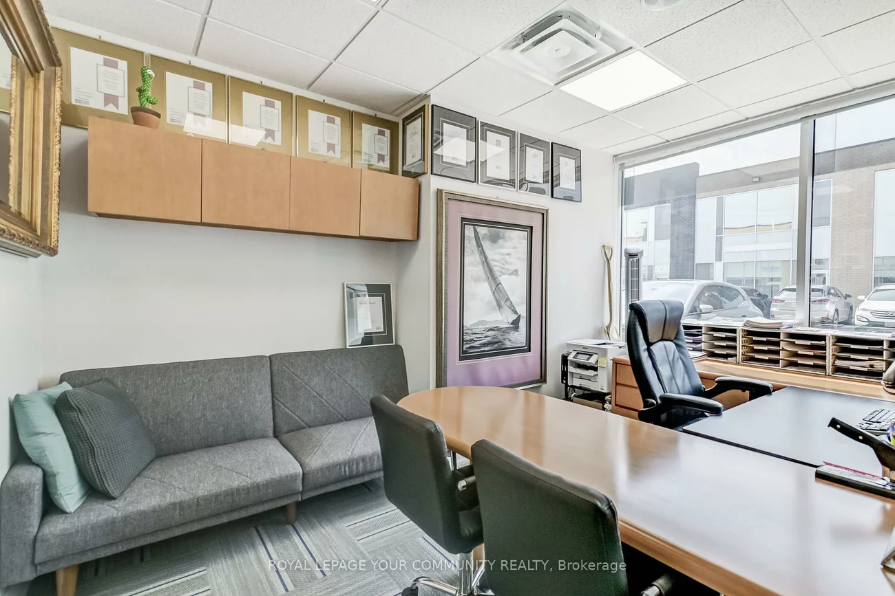 6-1185, Queensway, Dixie, Mississauga