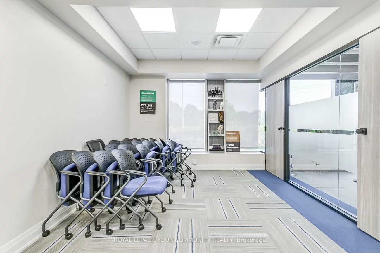 6-1185, Queensway, Dixie, Mississauga