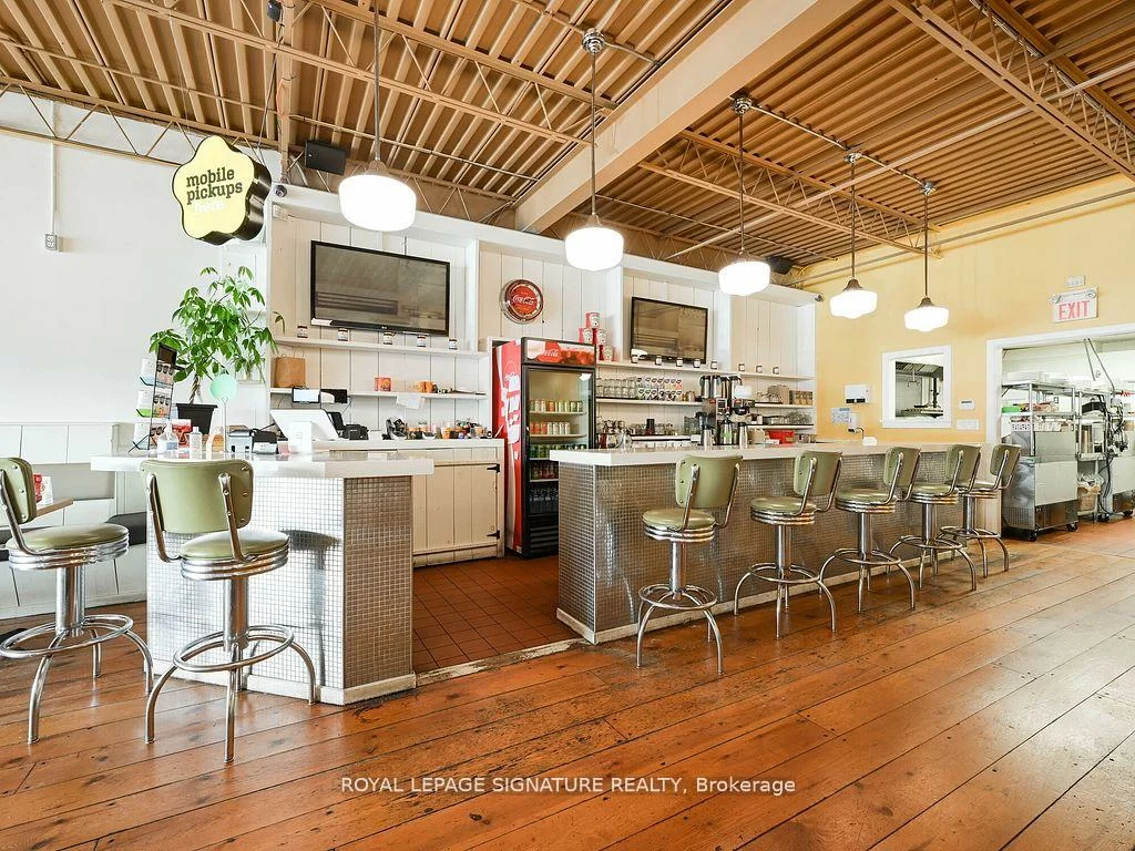 1375, Southdown, Clarkson, Mississauga